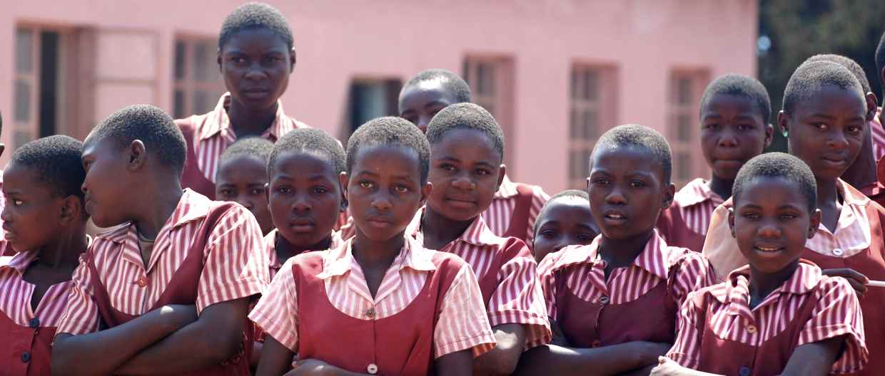 Schulkinder Primarschule Zimbabwe